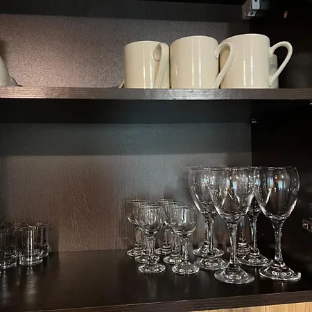 Nyaraló заворіття *