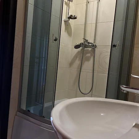 Nyaraló заворіття Sesori