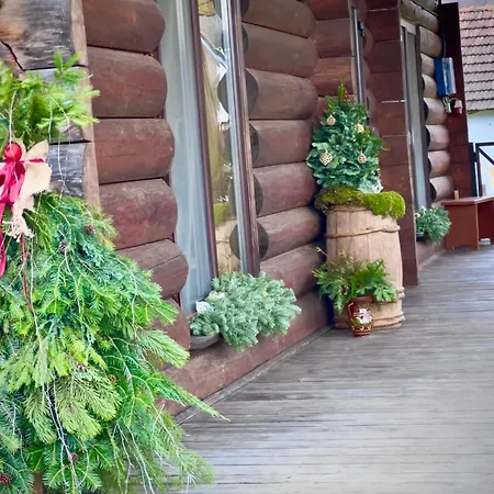 заворіття Nyaraló *